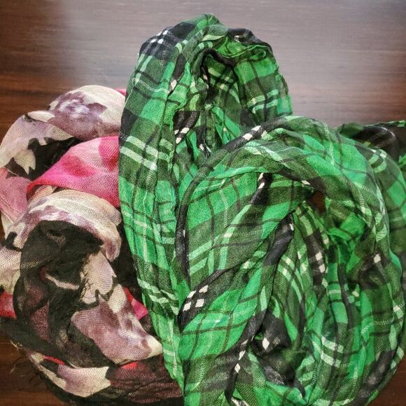 2 Sheer Infinity scarves - Black & Roses - Green Tartan - Picture 1 of 8